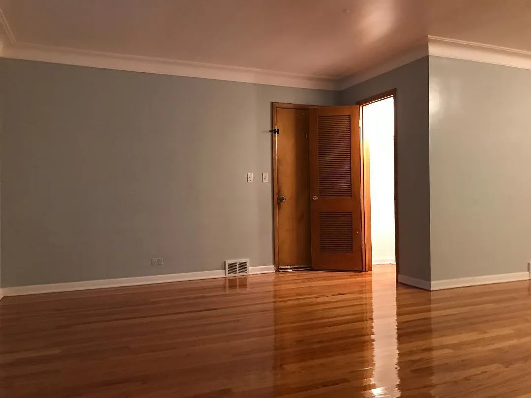 4852 Hull St APT 1 photo 1