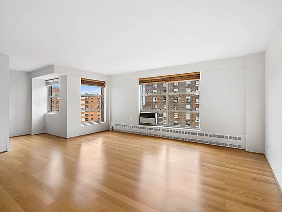 2nd image of 80 La Salle St APT 18D