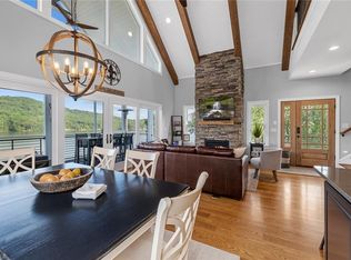 500 Shoreline Rd, New London, NC 28127