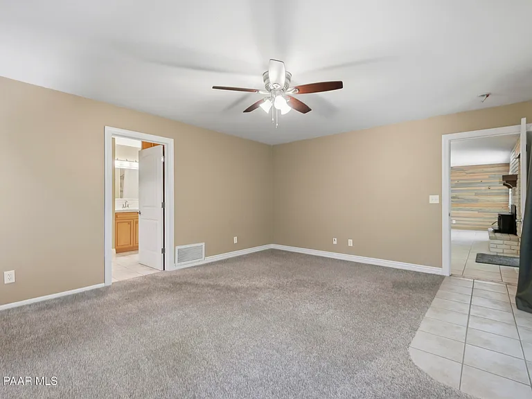1978 Catalpa Cir — Photo 14