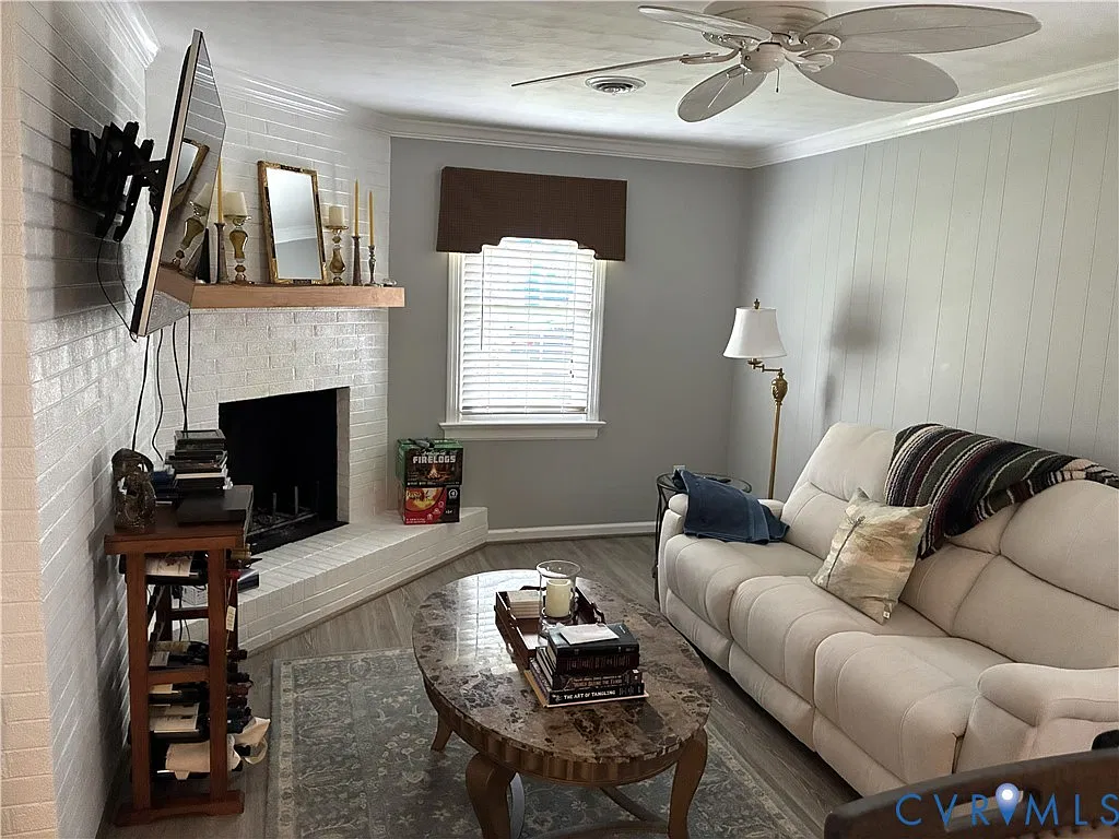 3 bed, 2.0 bath, 2081 sqft, $2,550 — Photo 4