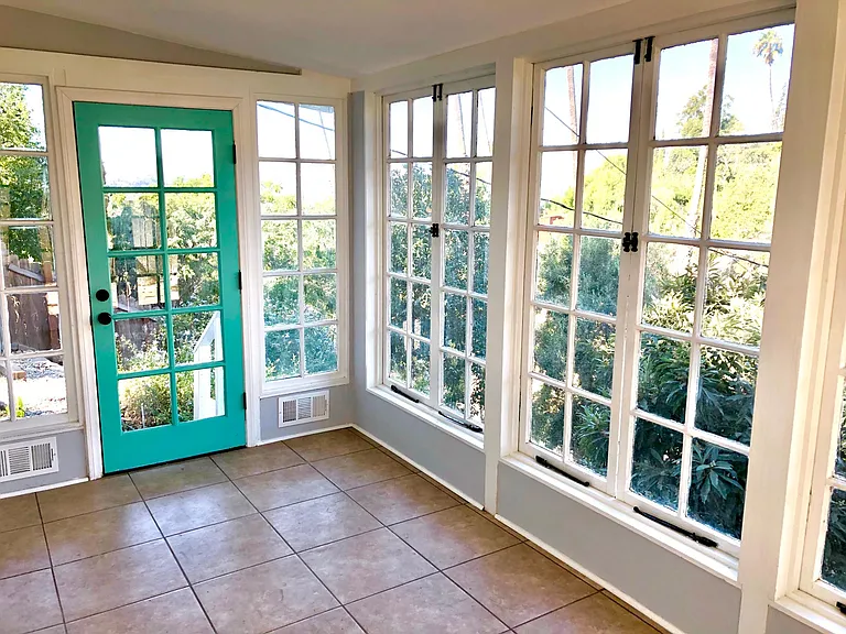 3544 The Paseo — Photo 1