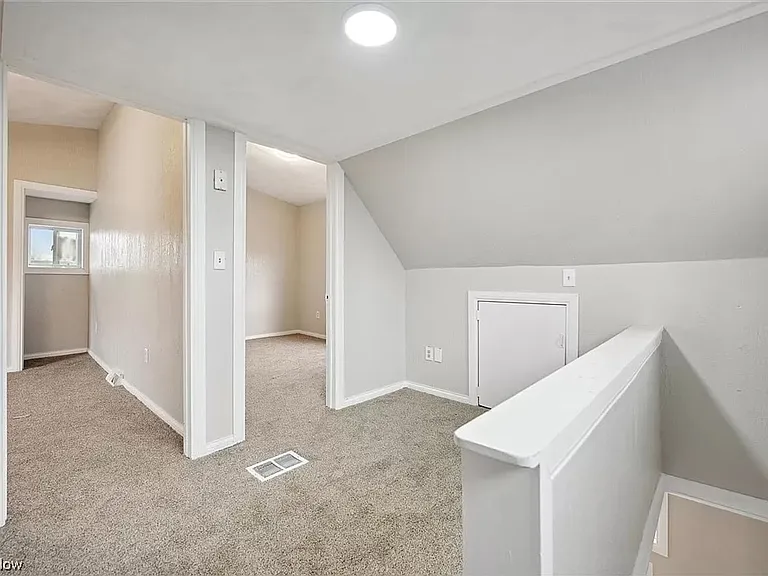 1610 E 32nd St — Photo 10