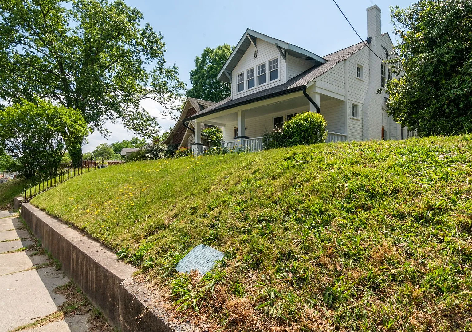 Price Reduced! Fully Renovated Two-Story 4bd/2ba Home Just 5 Minutes from Downtown Durham and Ste... — Photo 4