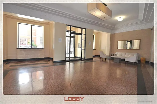 Rented by R New York | media 7