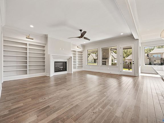 5th image of 742 Indian Ridge Dr