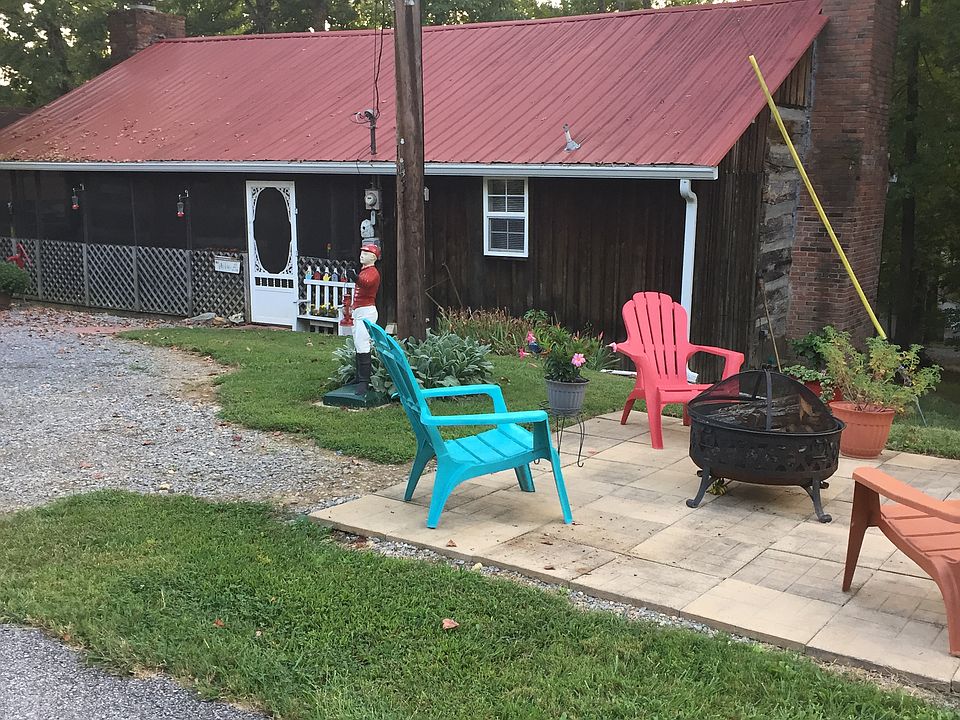 1st image of 431 Grays Hillview Dr