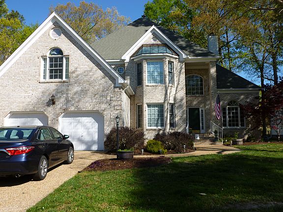 2nd image of 129 E Wedgwood Dr