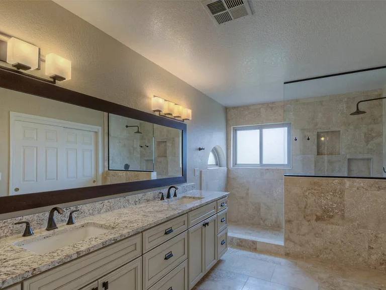17601 N 56th Pl — Photo 7