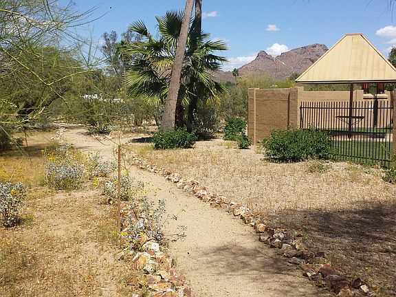5th image of 1008 E Village Circle Dr S