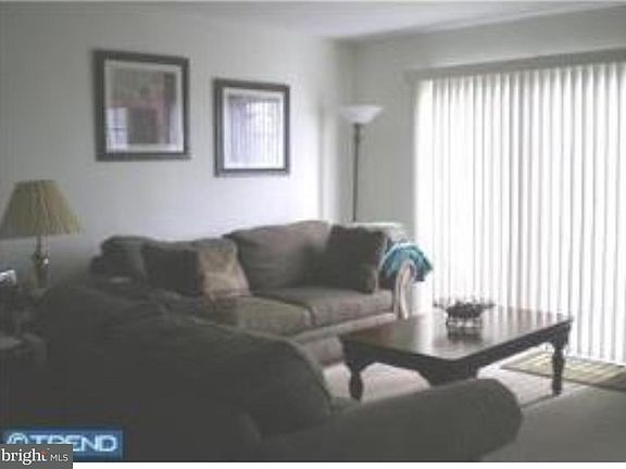 5th image of 510 Evergreen Ln