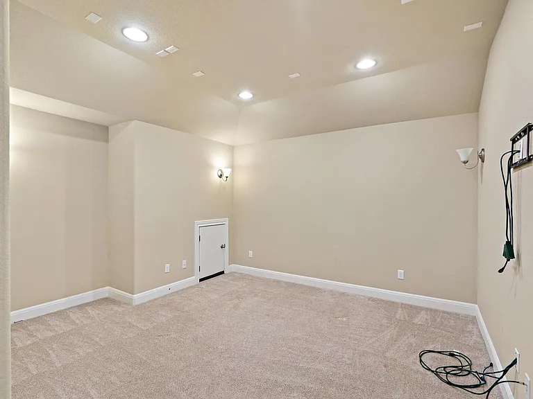 4205 Front Range Ln — Photo 32