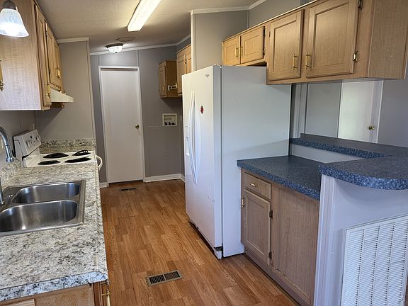 4th image of 7007 Glen Meadow Dr