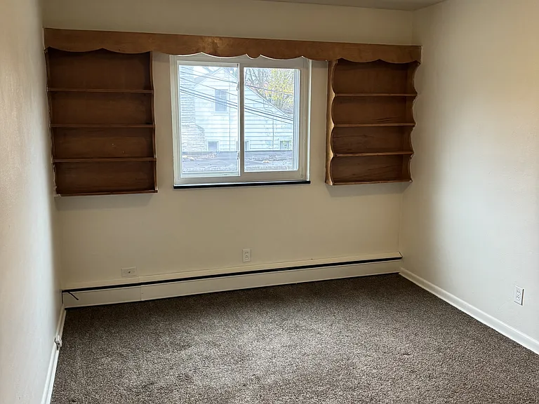 910 Cherry Dr #8 — Photo 22