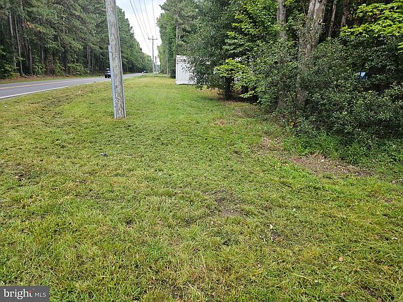 3rd image of 28597 Woodcrest Dr