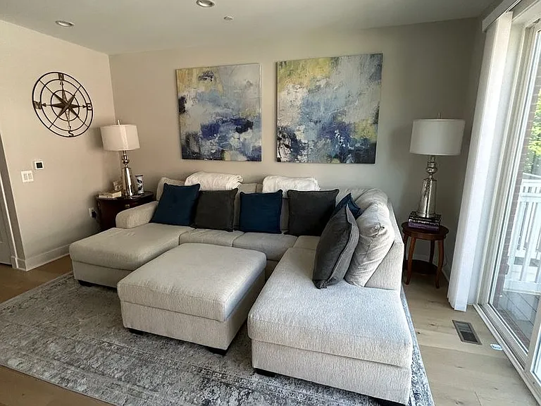 10324 Grosvenor Pl — Photo 14