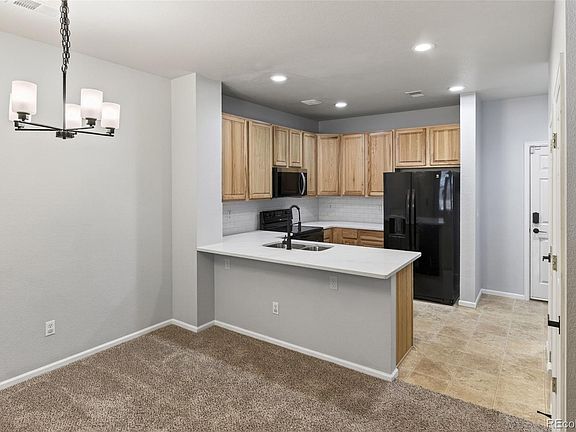4th image of 619 S Norfolk Way