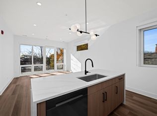 1439 W Fillmore St #504, Chicago, IL 60607