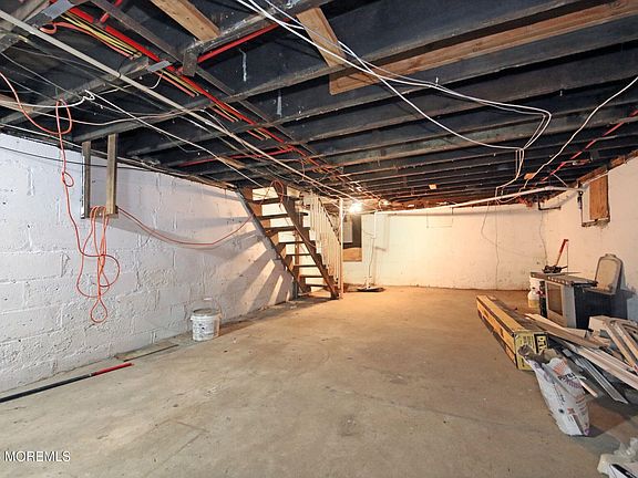 5th image of 183 Ridge Avenue