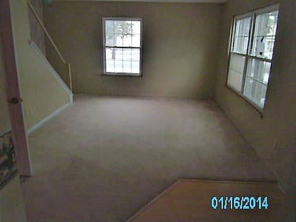 3rd image of 3734 Lakepointe Dr