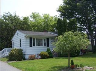 45 Stage Coach Rd, Portsmouth, RI 02871