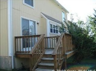 31 Arbor Dr, Providence, RI 02908