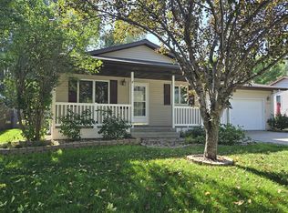 5038 W Elm Ct, Grand Forks, ND 58203