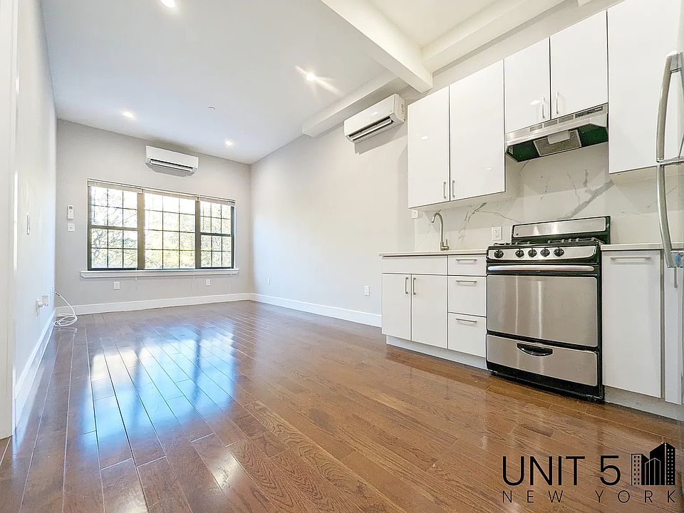 1st image of 127 Moffat St #3D