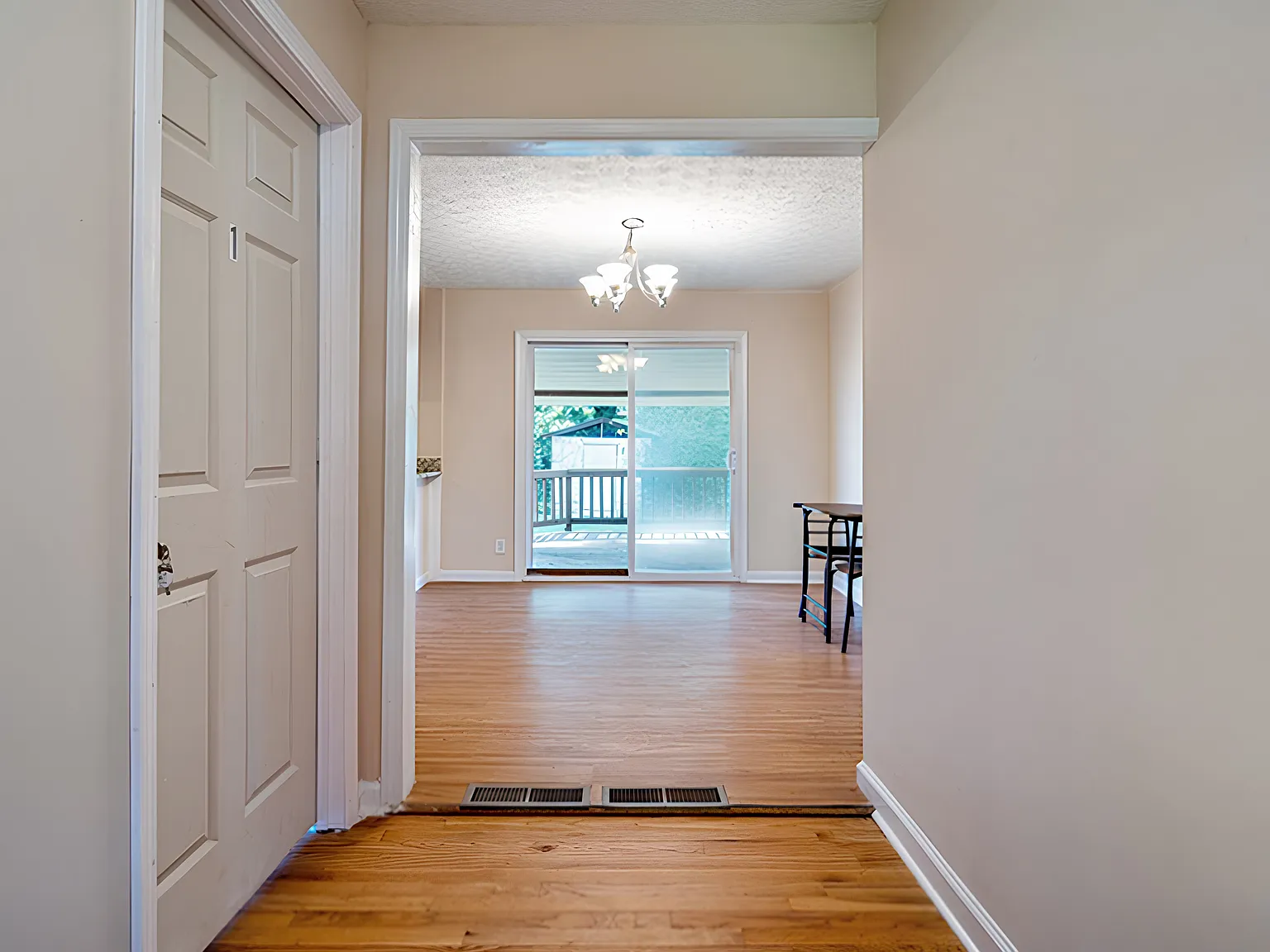 4 bed, 3.0 bath, 2795 sqft, $758 — Photo 3