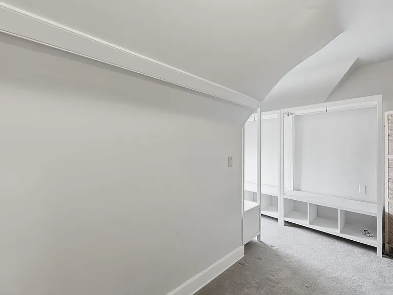 344 Helen St #2 — Photo 25