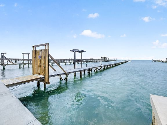 2nd image of 128 COPANO RIDGE RD