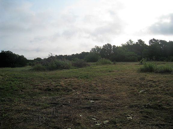 3rd image of 725 Park Ave
