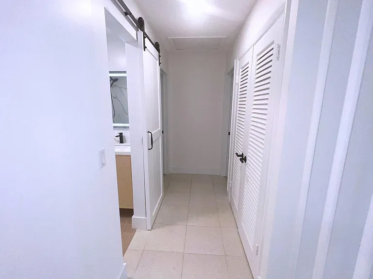 1260 Manor Dr — Photo 48