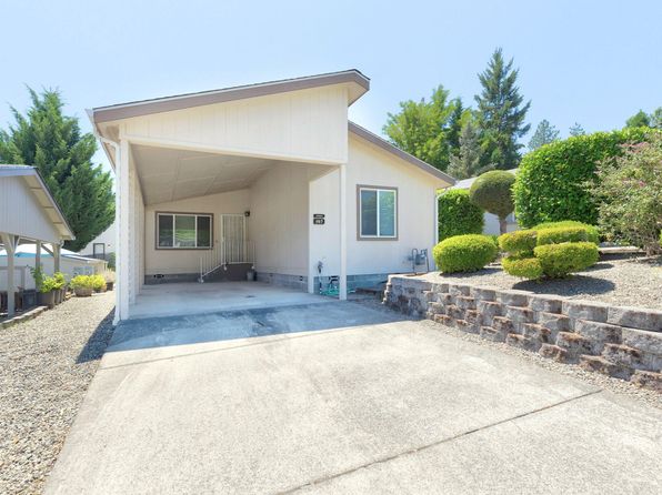 107 NW Wrightwood Cir, Grants Pass, OR 97526
