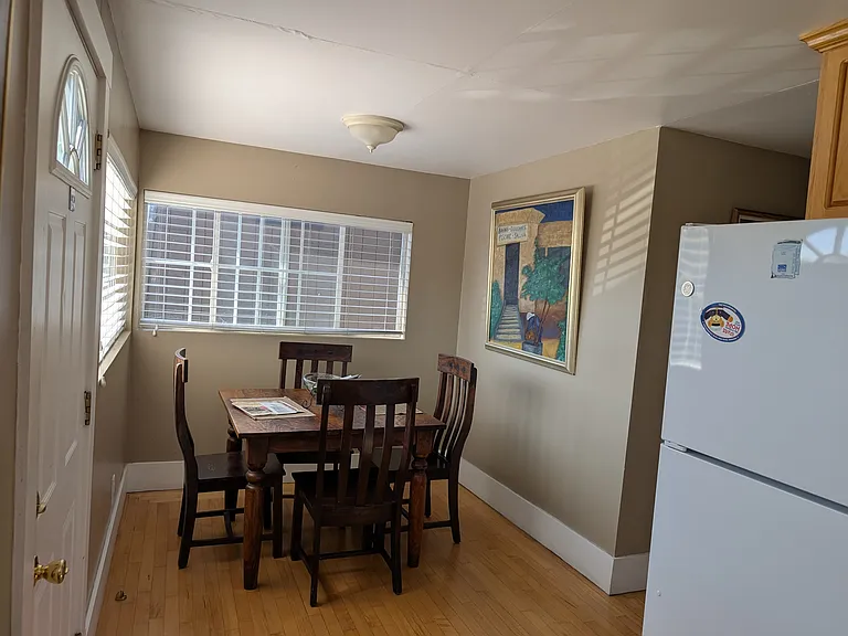 457 Willis Ave — Photo 9