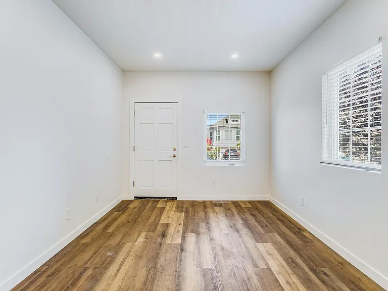 3410 Adeline St — Photo 6
