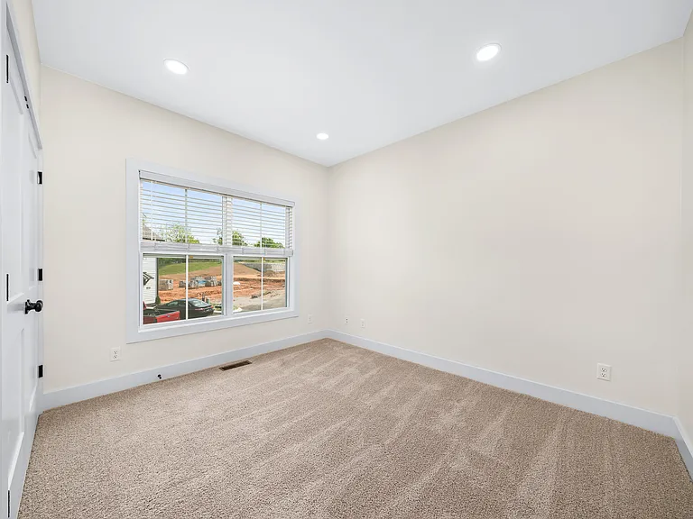 1427 Spring Pointe Ln — Photo 15