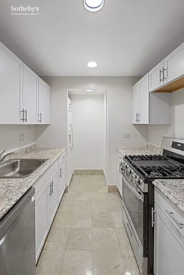 Rented by Sotheby's International Realty | media 13