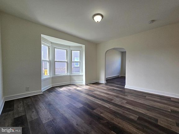 5th image of 151 Riviera Dr