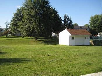 2nd image of 974 Forty Foot Rd