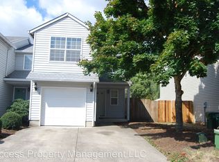 1090 SE Ash St, Dundee, OR 97115