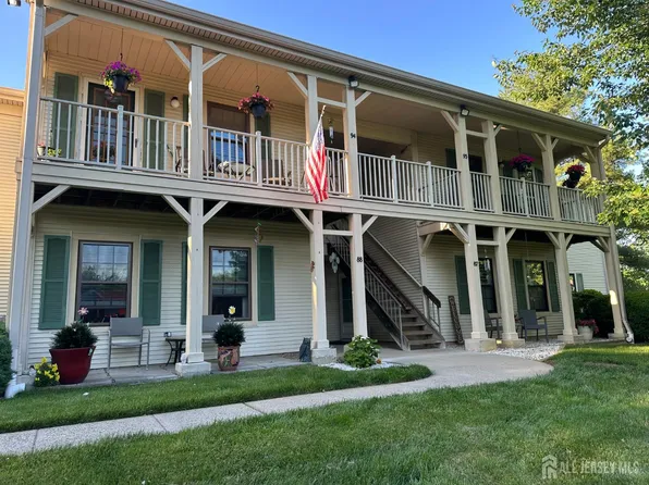 93 Griggs Pl #B-1, East Brunswick, NJ 08816