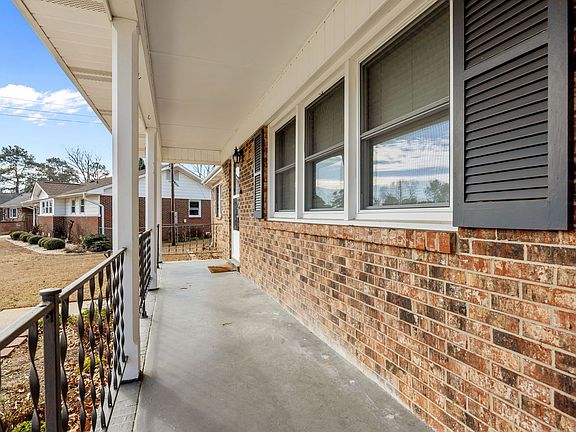 3rd image of 5419 Laramie Ct