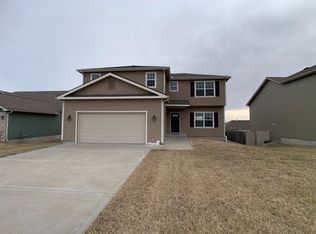 1911 Sutter Woods Rd, Junction City, KS 66441