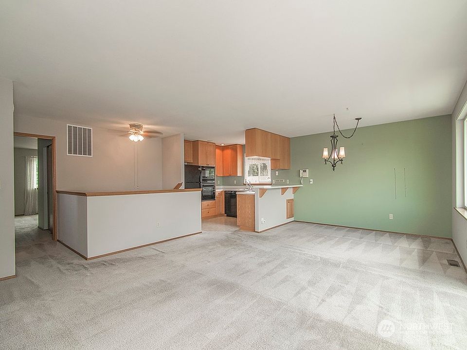 2nd image of 724 Hull Avenue