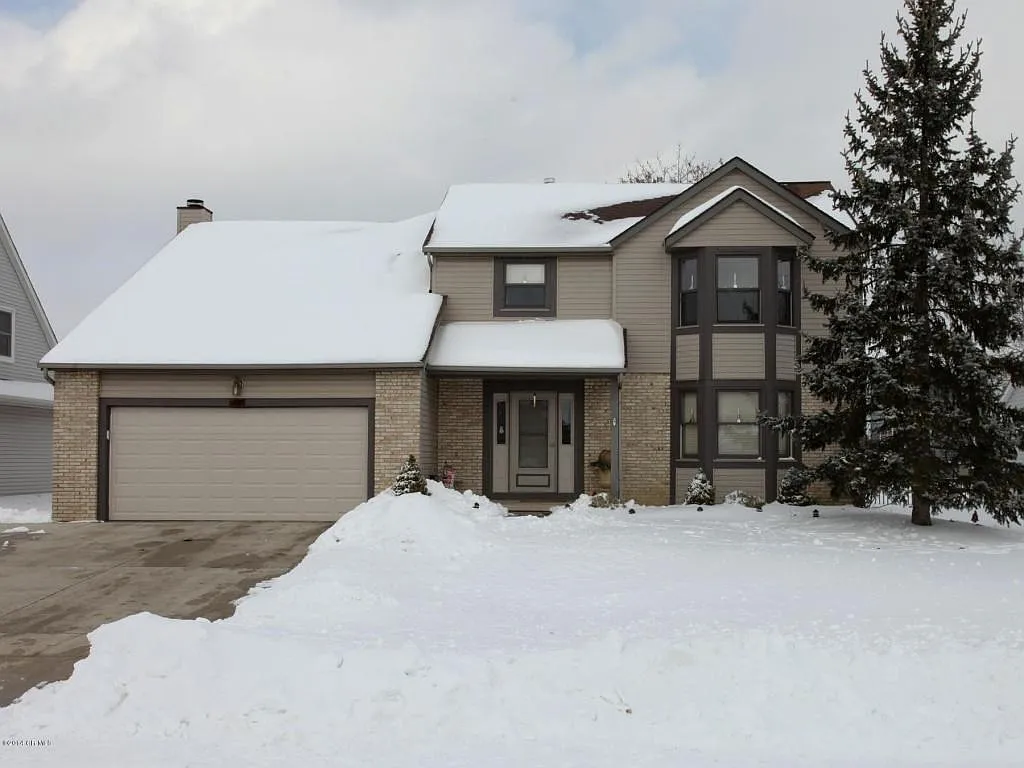 1170 Dawn Dr photo 1