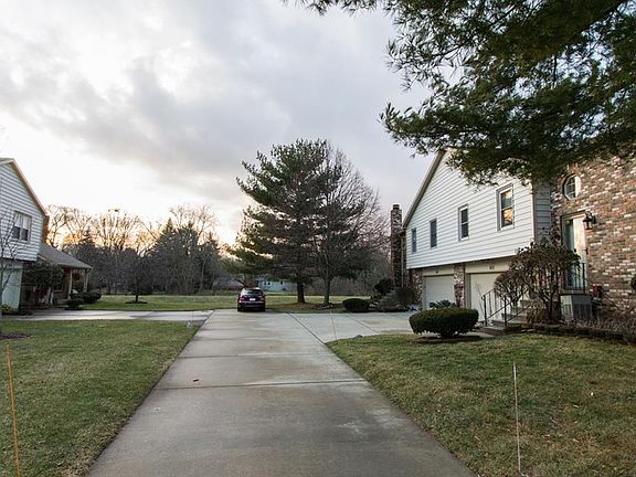 2nd image of 9210 Cinnebar Dr