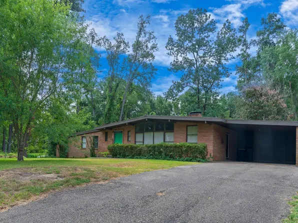 700 Albemarle Rd, Marshall, TX 75672