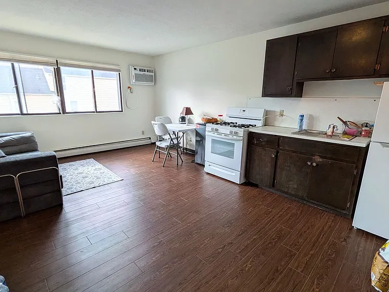 615 Ontario St SE — Photo 19
