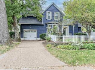 3232 Park 16th St, Moline, IL 61265